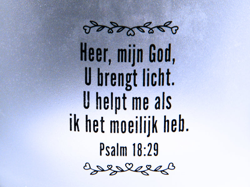 U brengt licht Psalm 18